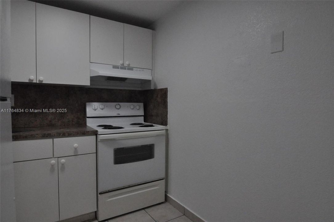 最近售出: $195,000 (2 贝兹, 1 浴室, 770 平方英尺)