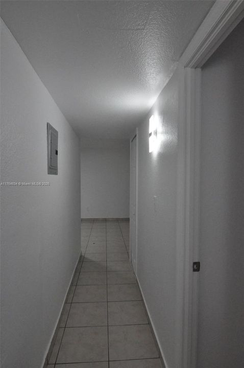 最近售出: $195,000 (2 贝兹, 1 浴室, 770 平方英尺)