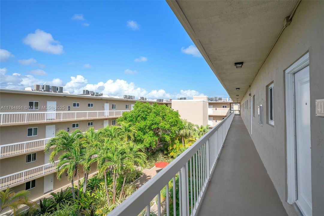 Recently Rented: $1,850 (1 beds, 1 baths, 712 Square Feet)