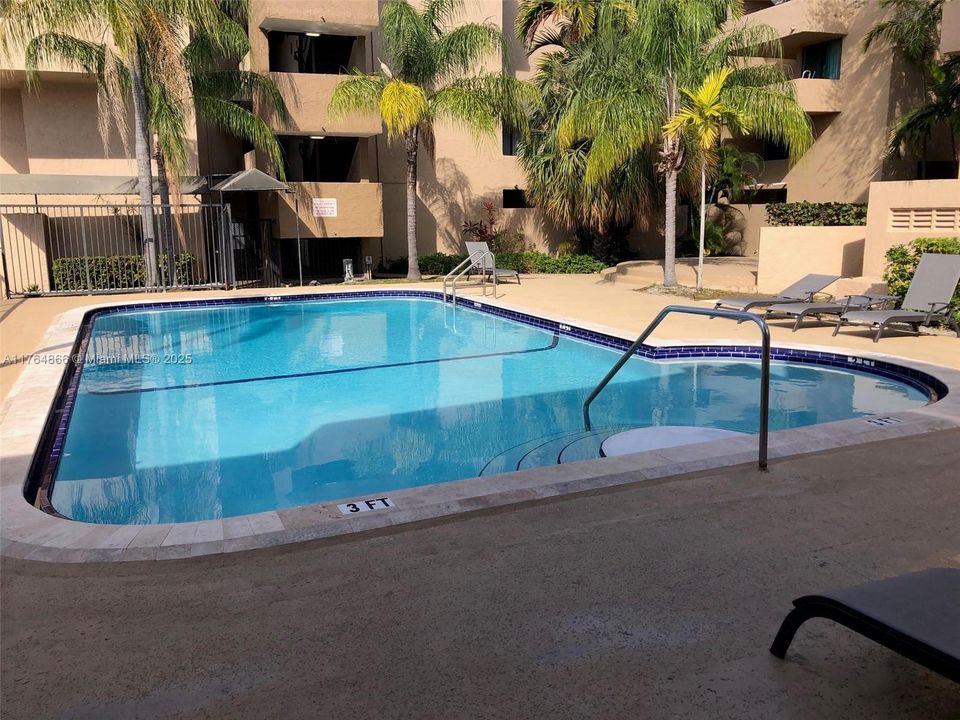 最近租的: $1,950 (1 贝兹, 1 浴室, 725 平方英尺)