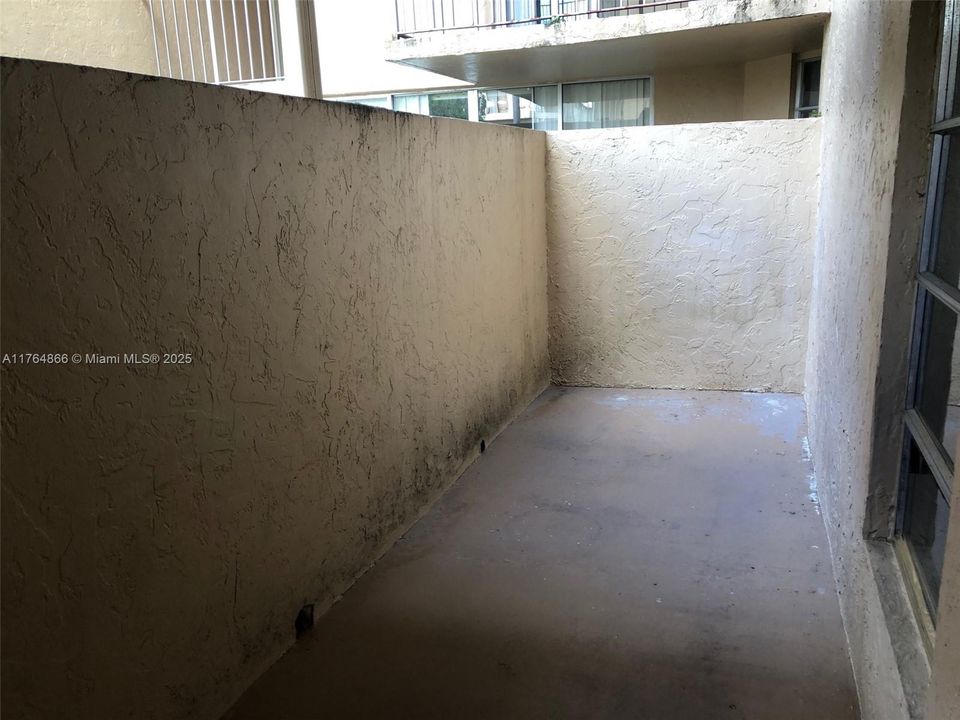 最近租的: $1,950 (1 贝兹, 1 浴室, 725 平方英尺)