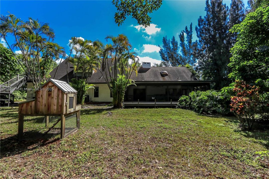 Vendido Recientemente: $1,199,000 (5 camas, 4 baños, 4247 Pies cuadrados)