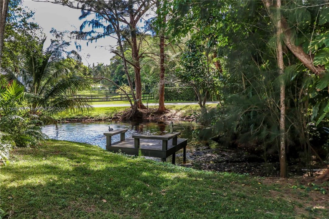 Vendido Recientemente: $1,199,000 (5 camas, 4 baños, 4247 Pies cuadrados)