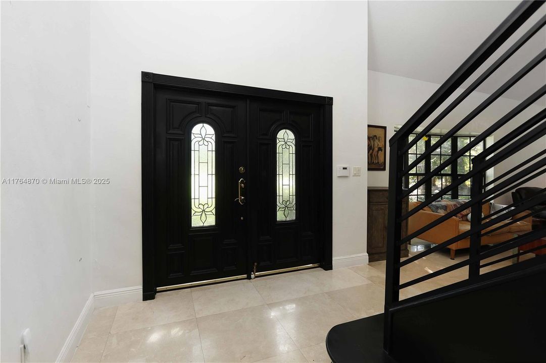 Vendido Recientemente: $1,199,000 (5 camas, 4 baños, 4247 Pies cuadrados)