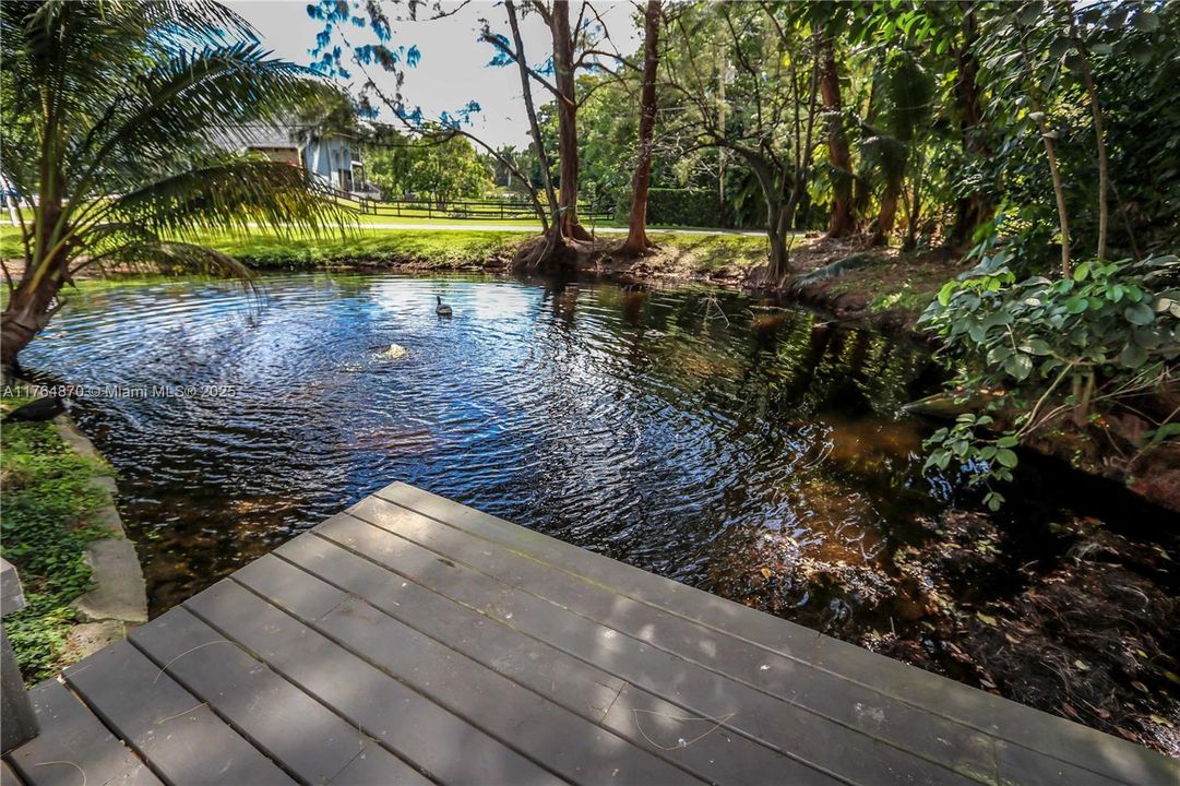 Vendido Recientemente: $1,199,000 (5 camas, 4 baños, 4247 Pies cuadrados)