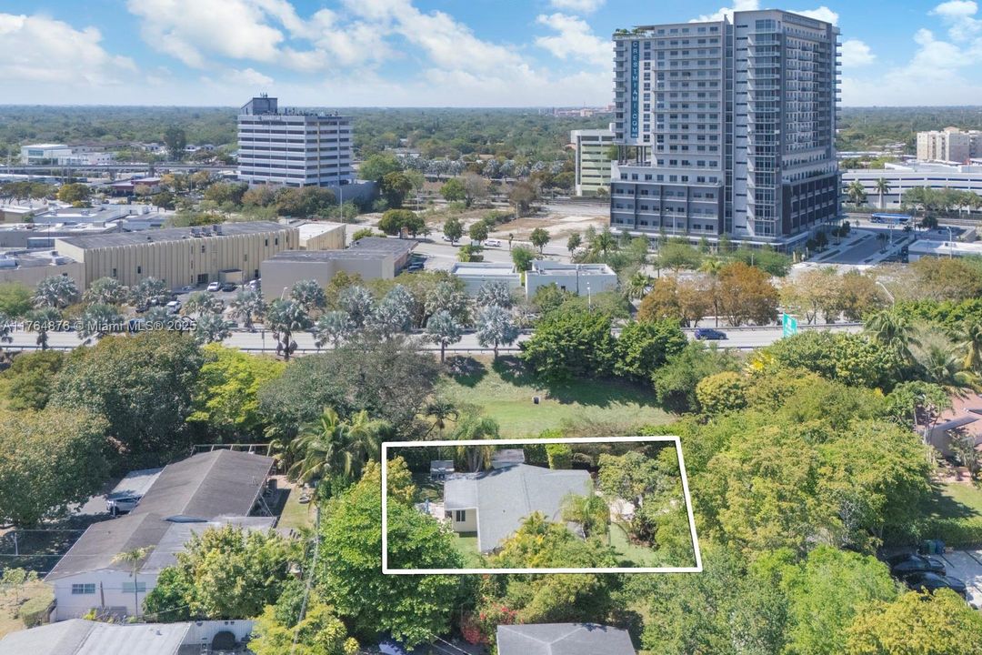 Recently Sold: $1,289,000 (3 beds, 2 baths, 1679 Square Feet)