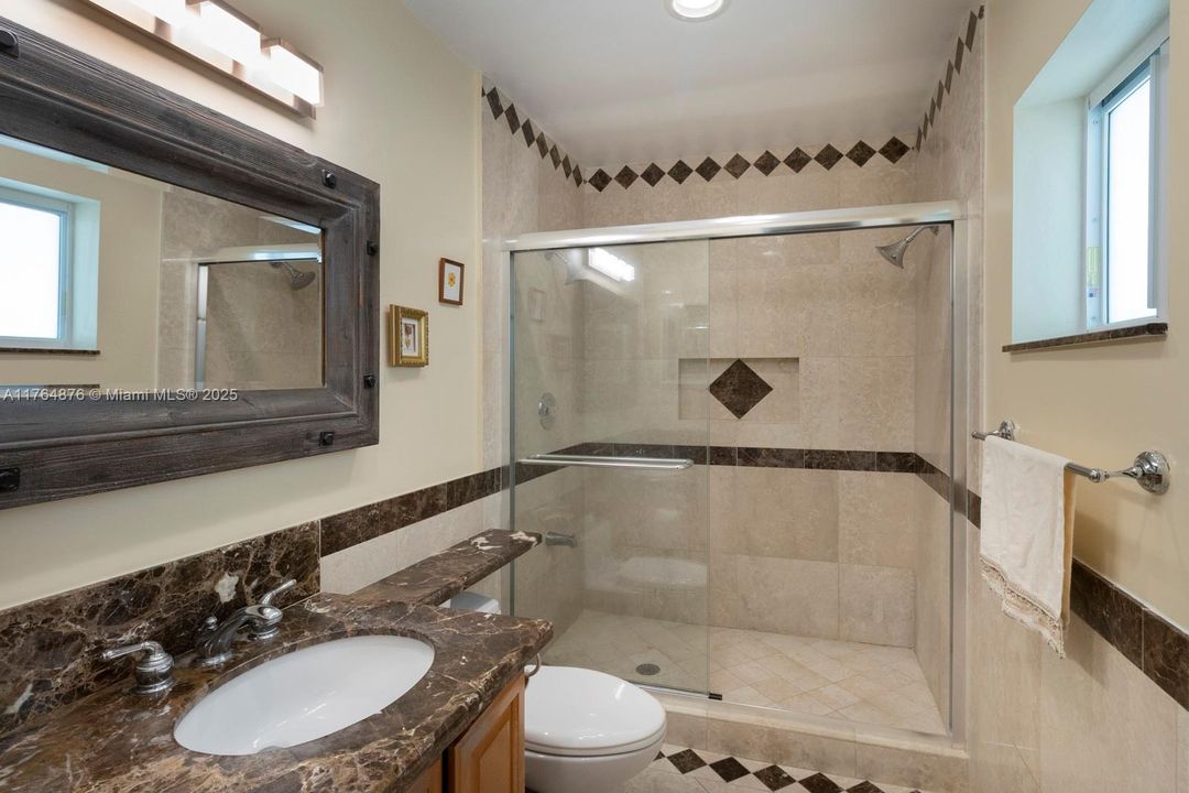 Recently Sold: $1,289,000 (3 beds, 2 baths, 1679 Square Feet)