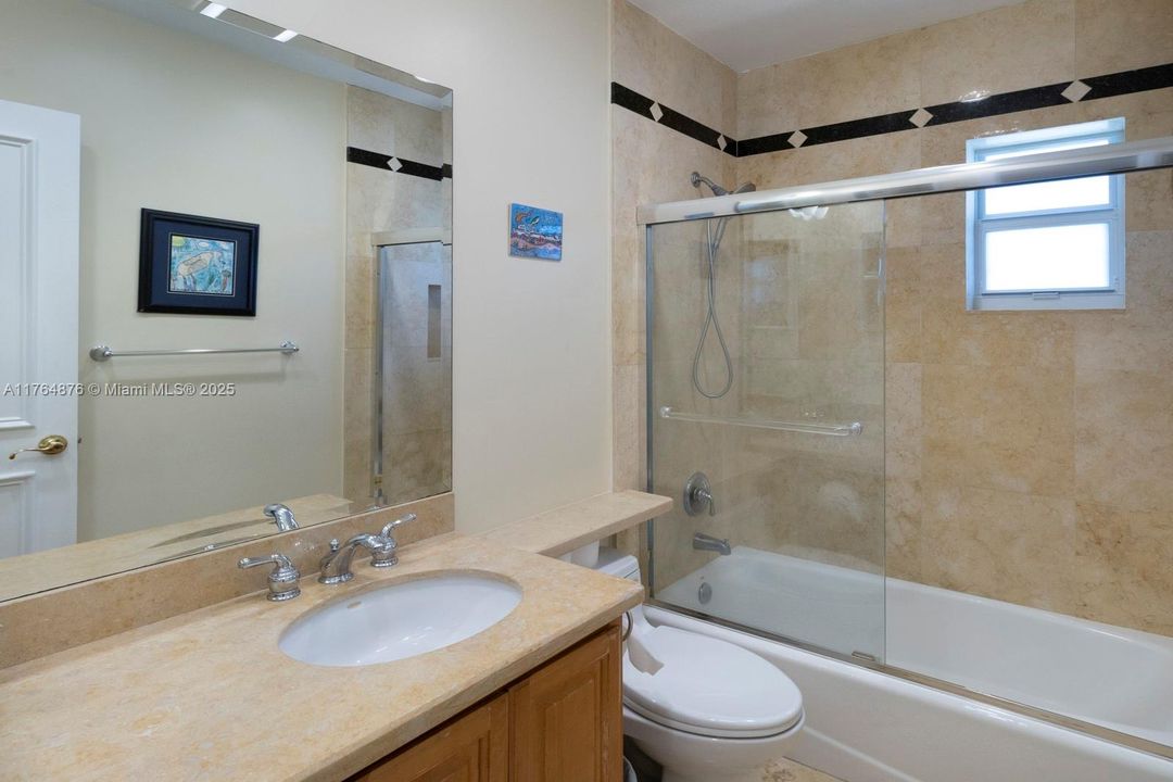 Recently Sold: $1,289,000 (3 beds, 2 baths, 1679 Square Feet)