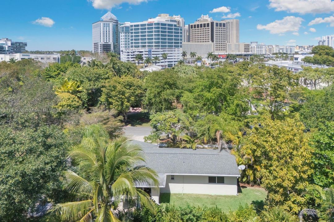 Recently Sold: $1,289,000 (3 beds, 2 baths, 1679 Square Feet)