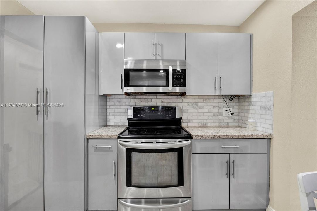 Recently Sold: $775,000 (4 beds, 2 baths, 1930 Square Feet)