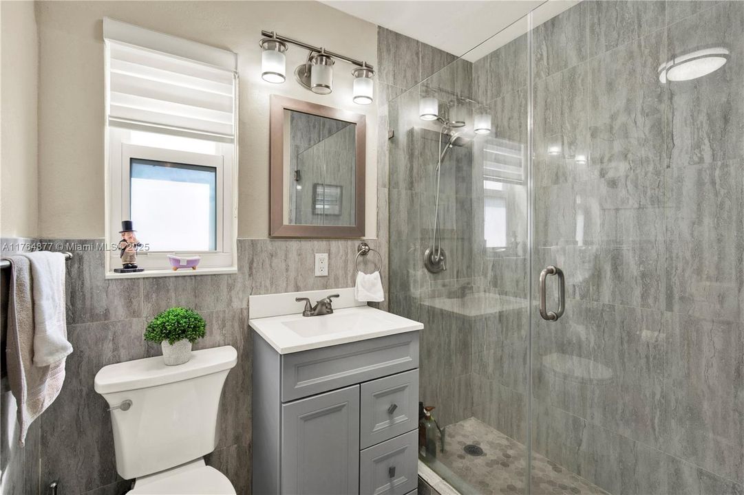 Recently Sold: $775,000 (4 beds, 2 baths, 1930 Square Feet)