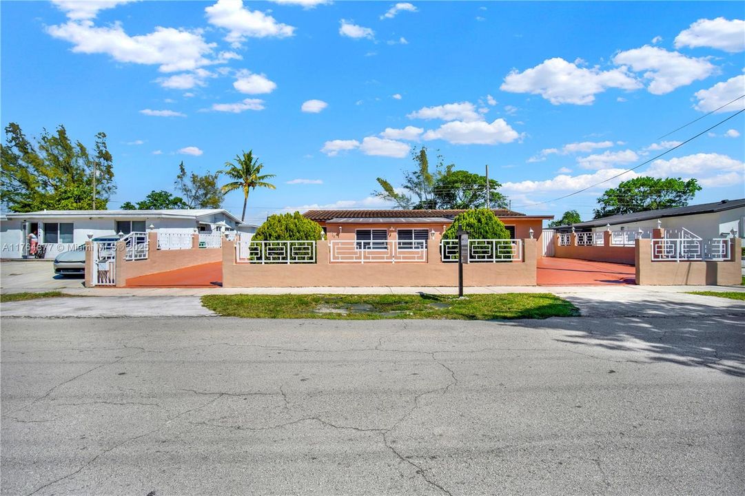 Recently Sold: $775,000 (4 beds, 2 baths, 1930 Square Feet)