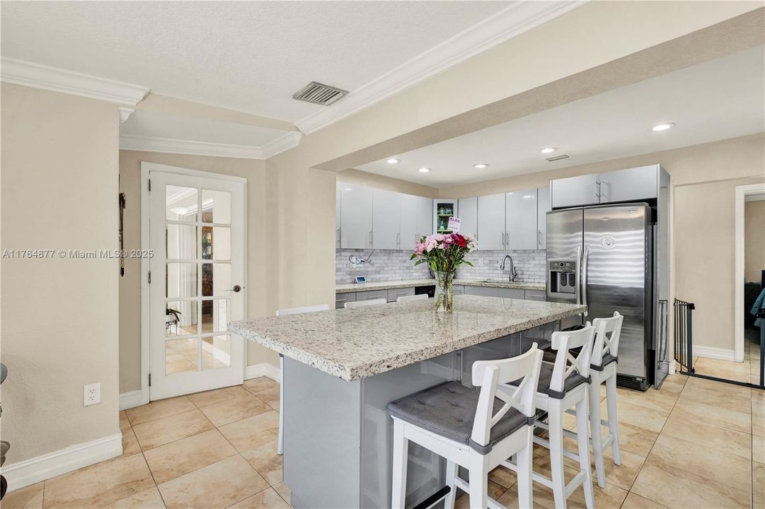 Recently Sold: $775,000 (4 beds, 2 baths, 1930 Square Feet)