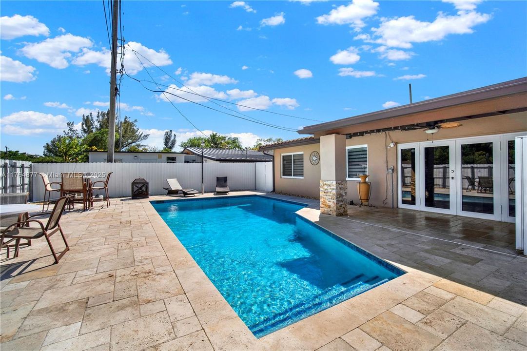 Recently Sold: $775,000 (4 beds, 2 baths, 1930 Square Feet)