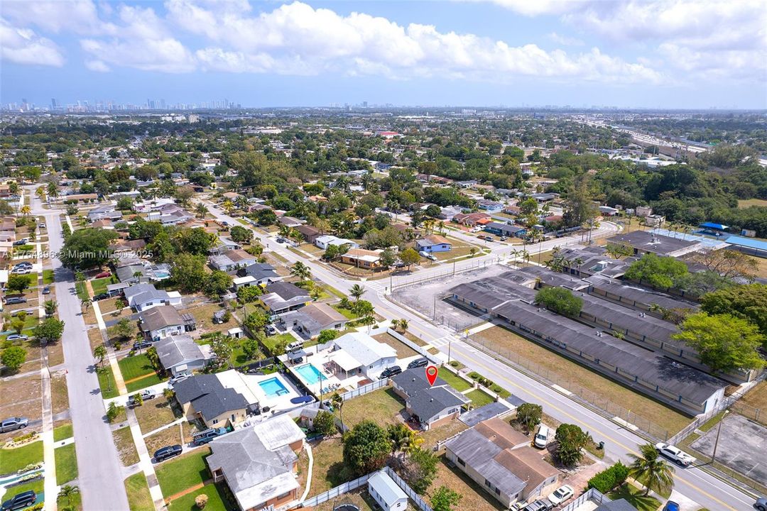 最近售出: $460,000 (3 贝兹, 2 浴室, 1264 平方英尺)