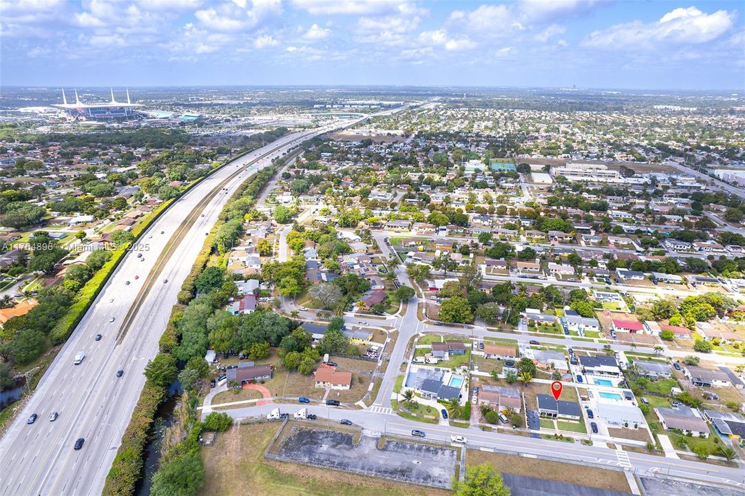 最近售出: $460,000 (3 贝兹, 2 浴室, 1264 平方英尺)