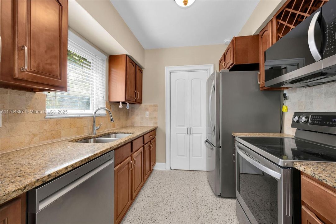 Recientemente alquilado: $5,000 (3 camas, 2 baños, 1324 Pies cuadrados)