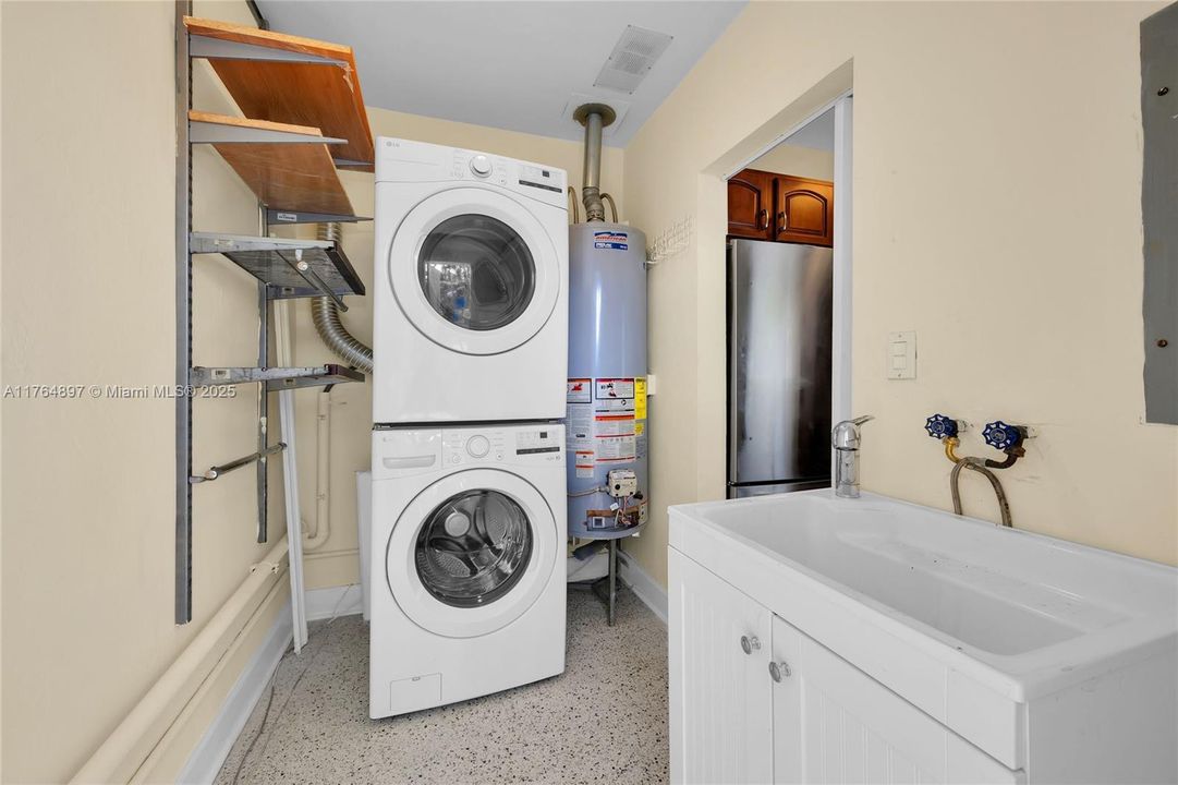 Recientemente alquilado: $5,000 (3 camas, 2 baños, 1324 Pies cuadrados)