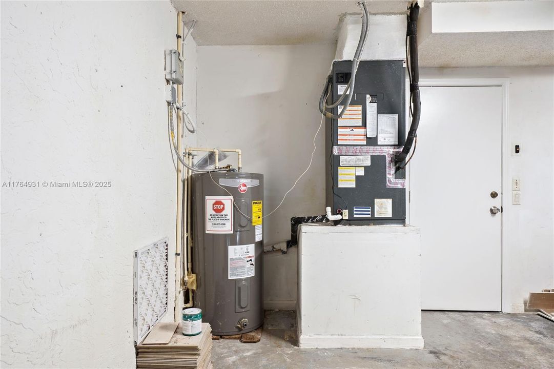 最近售出: $449,900 (4 贝兹, 2 浴室, 2008 平方英尺)