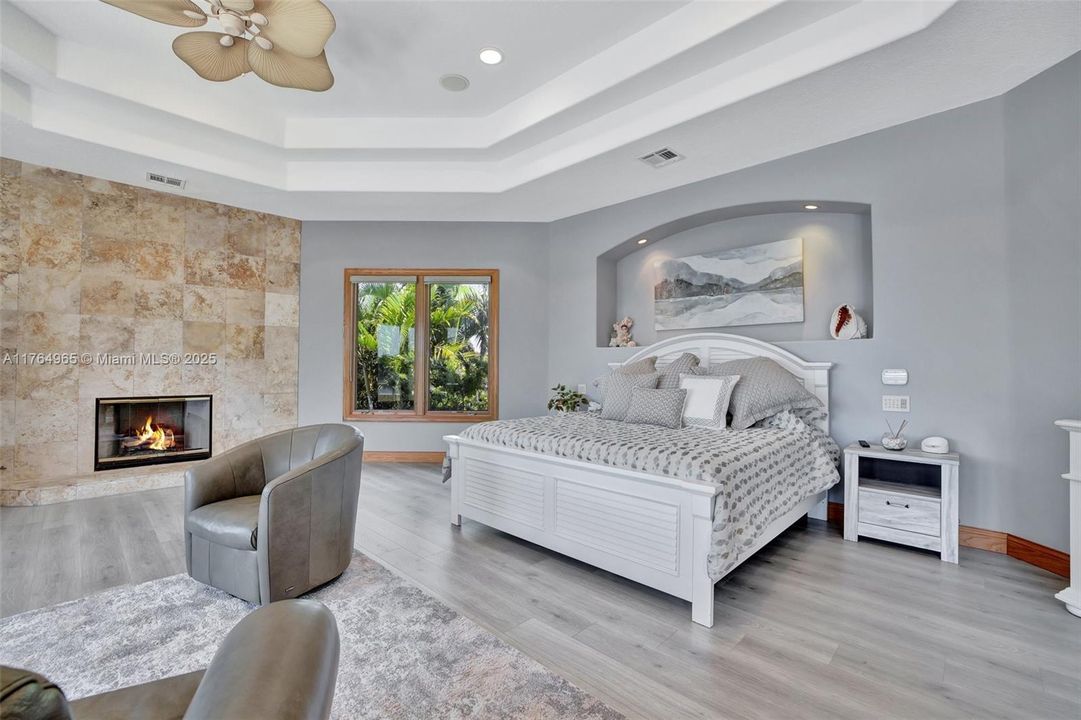 Недавно продано: $5,750,000 (4 спален, 4 ванн, 6788 Квадратных фут)