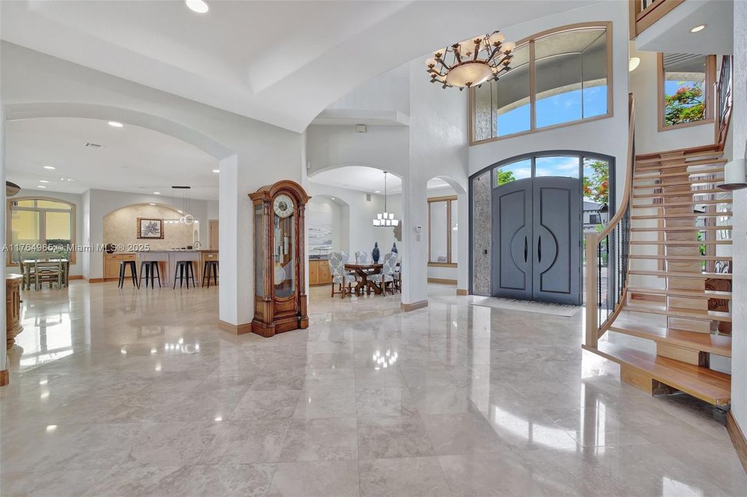 Недавно продано: $5,750,000 (4 спален, 4 ванн, 6788 Квадратных фут)