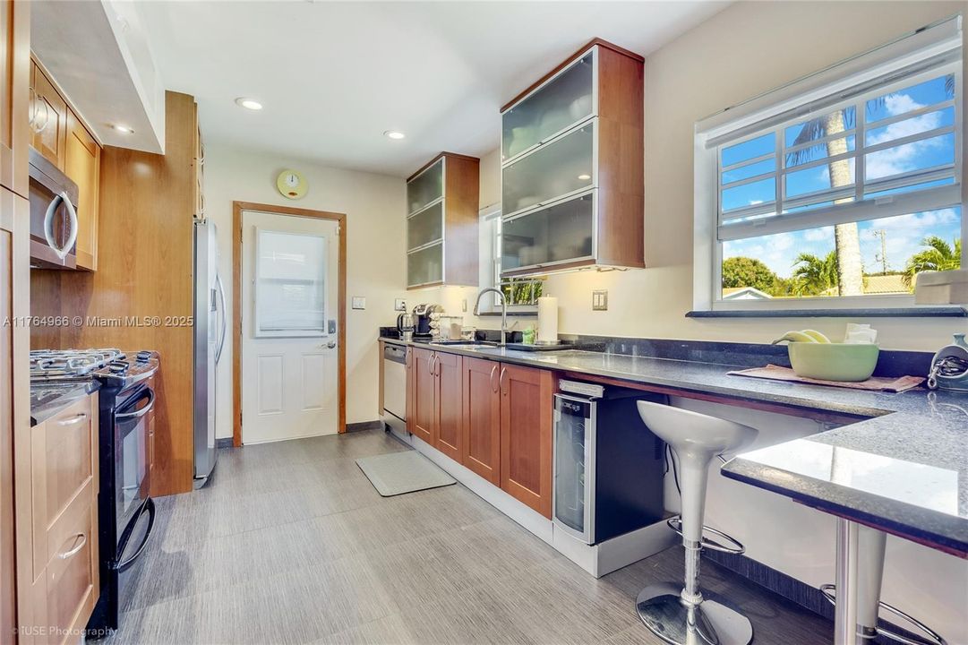 Recently Sold: $599,900 (3 beds, 2 baths, 1790 Square Feet)