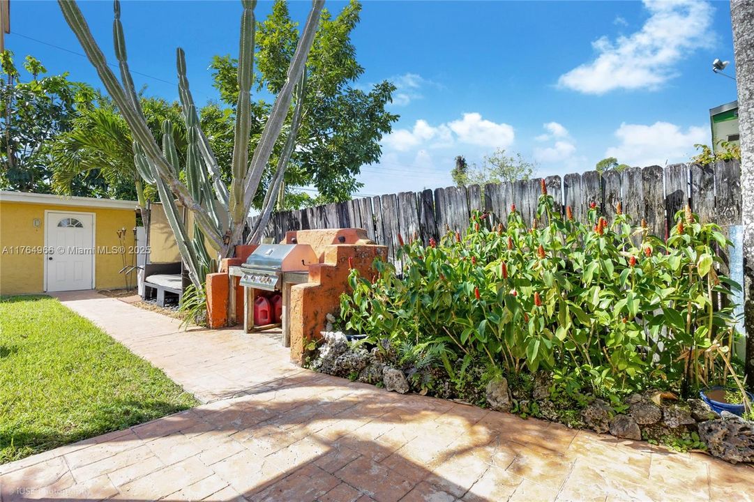 Recently Sold: $599,900 (3 beds, 2 baths, 1790 Square Feet)