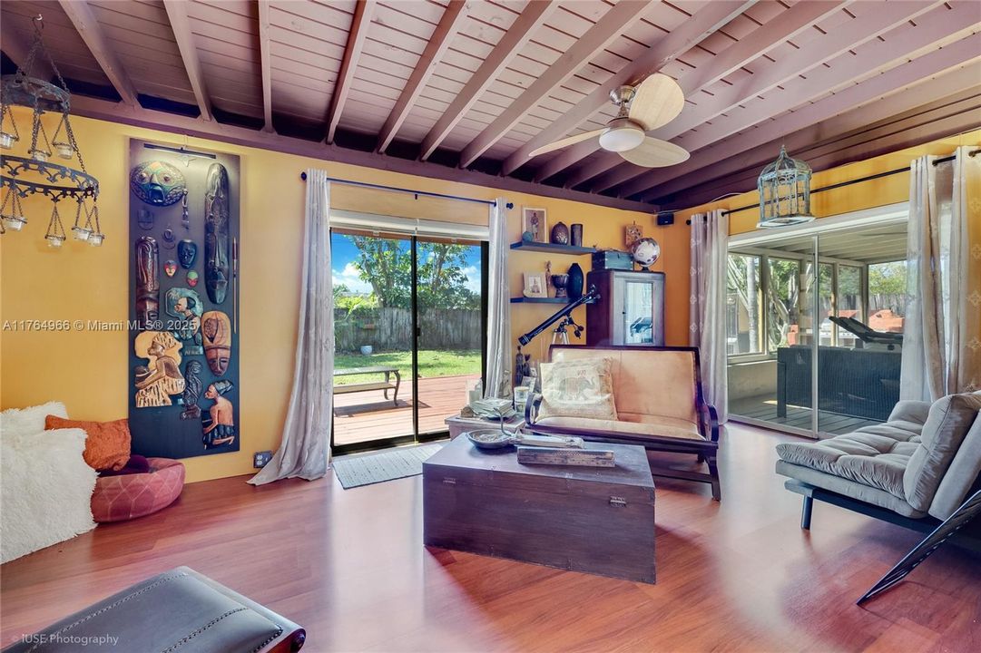 Recently Sold: $599,900 (3 beds, 2 baths, 1790 Square Feet)