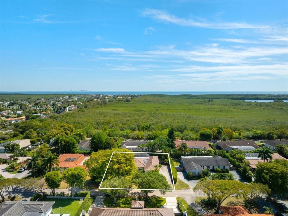 Recently Sold: $2,500,000 (5 beds, 3 baths, 3207 Square Feet)