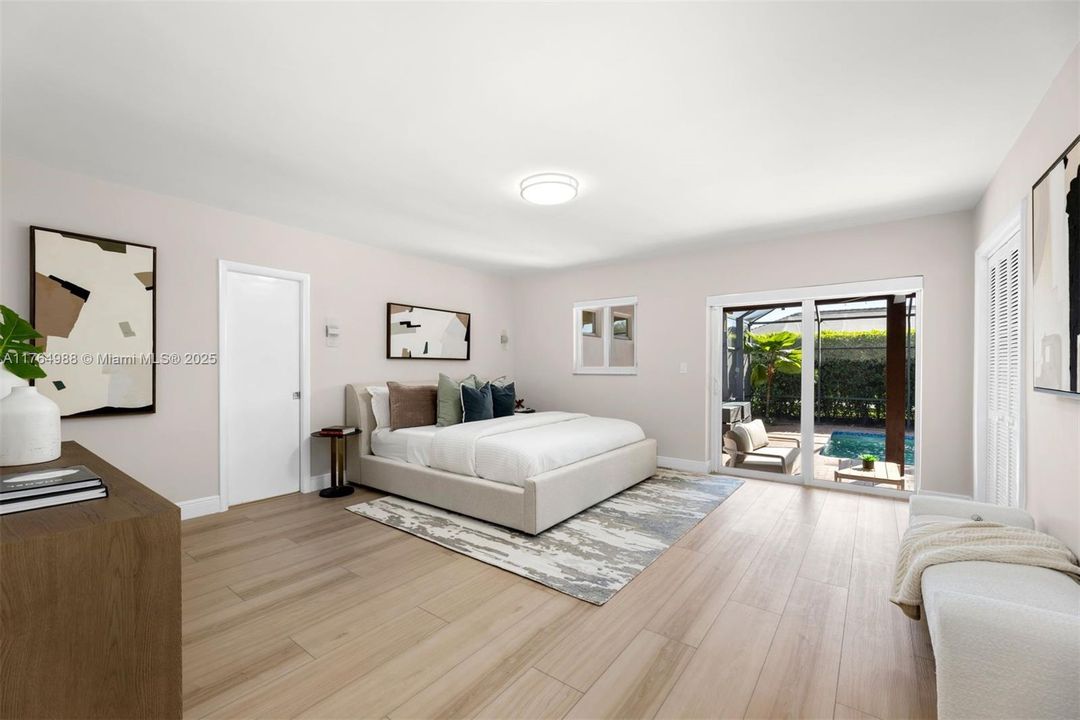 Recently Sold: $2,500,000 (5 beds, 3 baths, 3207 Square Feet)