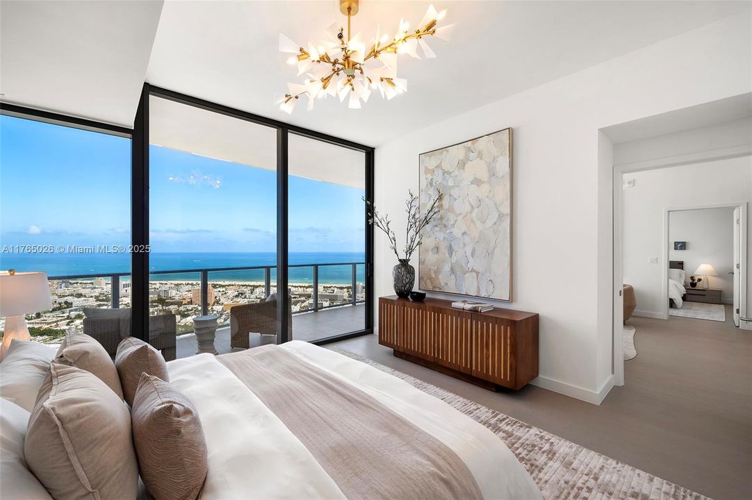 Recently Sold: $4,100,000 (2 beds, 2 baths, 1434 Square Feet)