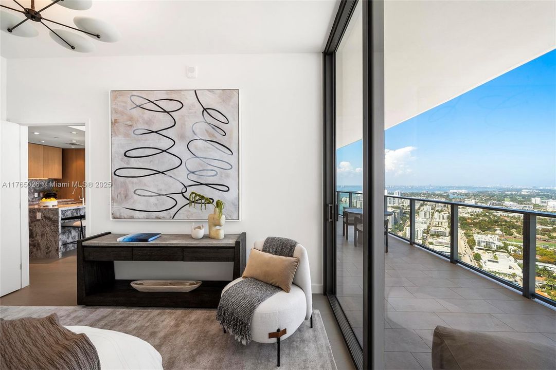 Recently Sold: $4,100,000 (2 beds, 2 baths, 1434 Square Feet)