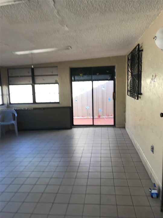 Recently Sold: $440,000 (2 beds, 2 baths, 1249 Square Feet)