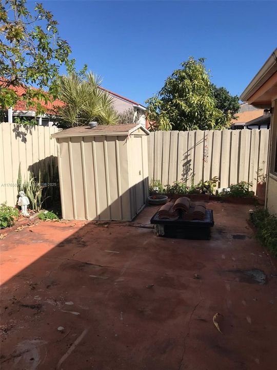 Recently Sold: $440,000 (2 beds, 2 baths, 1249 Square Feet)