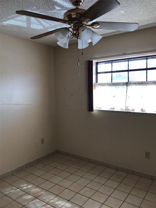 Recently Sold: $440,000 (2 beds, 2 baths, 1249 Square Feet)