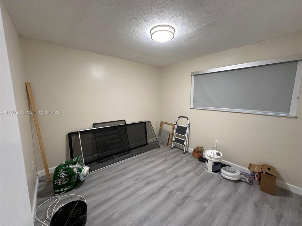 最近售出: $295,000 (2 贝兹, 2 浴室, 888 平方英尺)