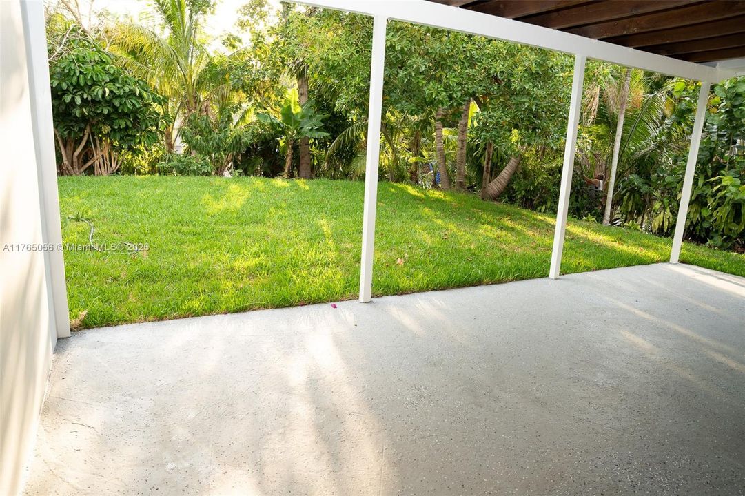 Recently Rented: $4,000 (3 beds, 2 baths, 1320 Square Feet)