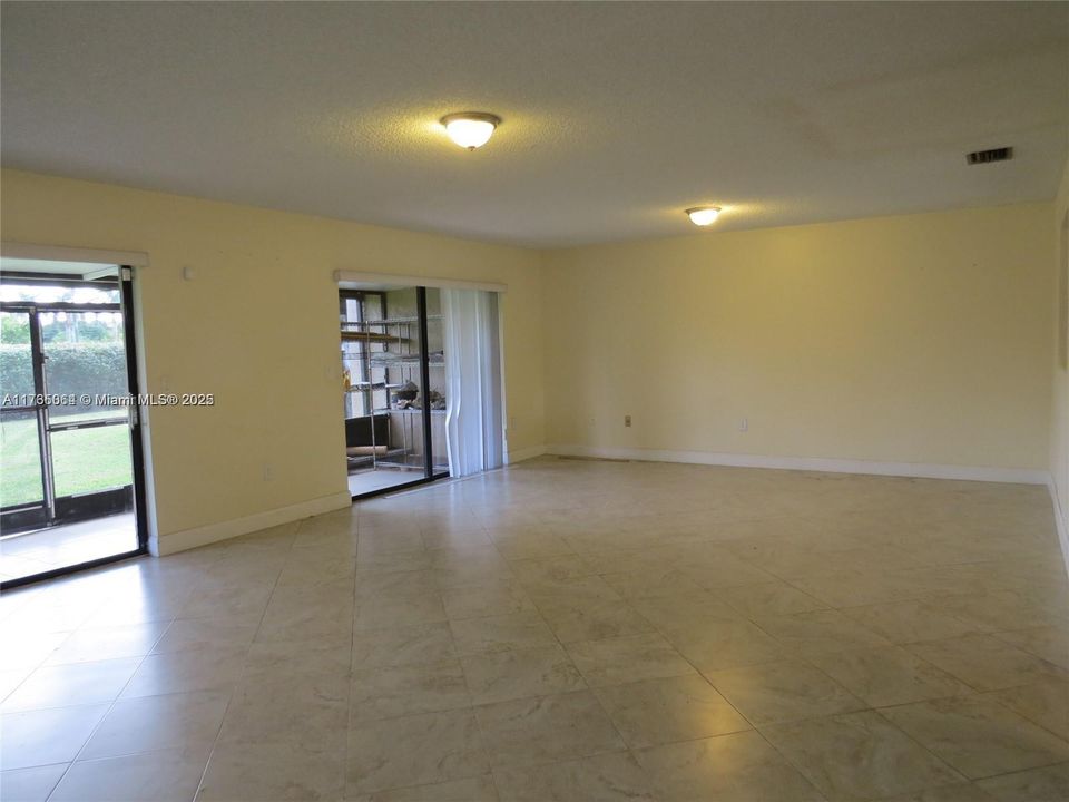 For Sale: $505,000 (3 beds, 2 baths, 1876 Square Feet)