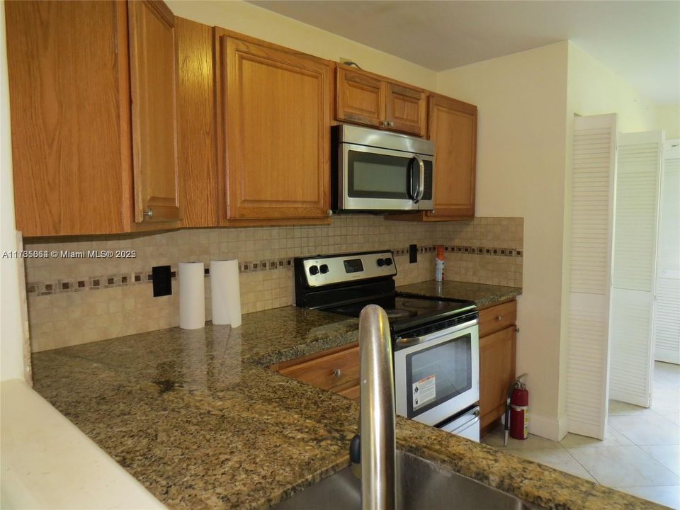 For Sale: $505,000 (3 beds, 2 baths, 1876 Square Feet)