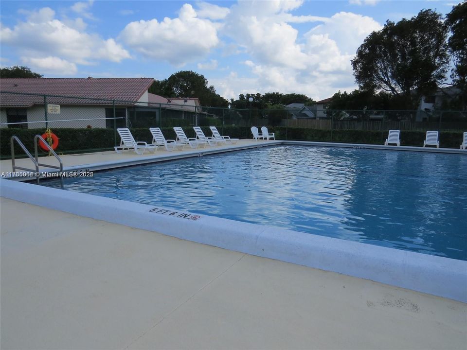 For Sale: $505,000 (3 beds, 2 baths, 1876 Square Feet)