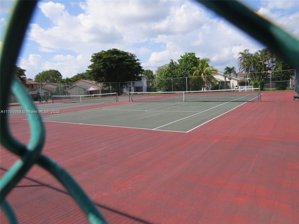 For Sale: $505,000 (3 beds, 2 baths, 1876 Square Feet)