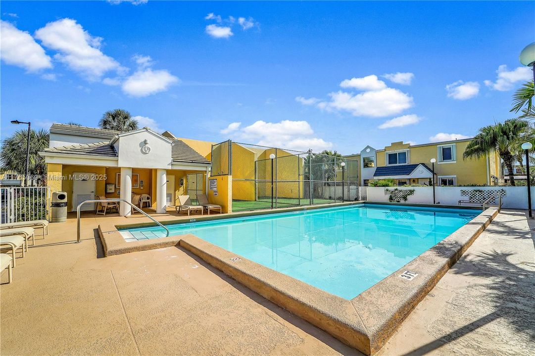 Recientemente alquilado: $2,750 (2 camas, 2 baños, 1000 Pies cuadrados)