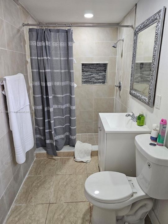 Recientemente alquilado: $1,375 (1 camas, 1 baños, 1374 Pies cuadrados)