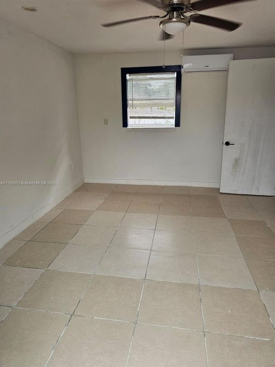 Recientemente alquilado: $1,375 (1 camas, 1 baños, 1374 Pies cuadrados)