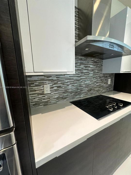 Недавно продано: $975,000 (4 спален, 3 ванн, 1720 Квадратных фут)