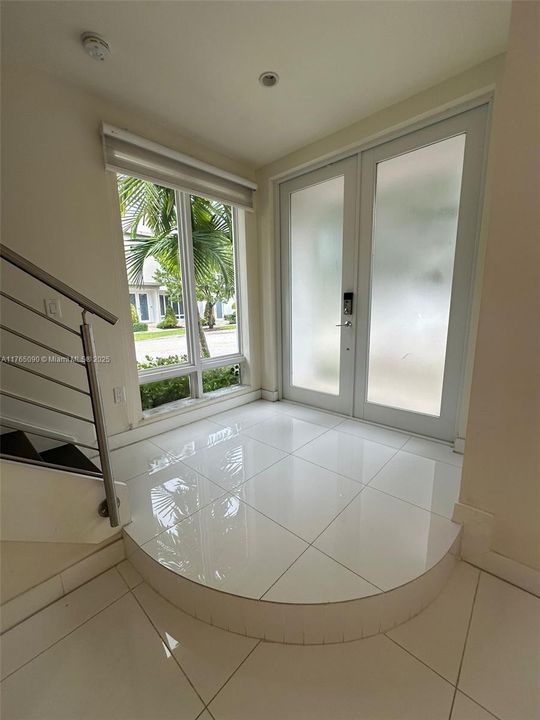 Недавно продано: $975,000 (4 спален, 3 ванн, 1720 Квадратных фут)