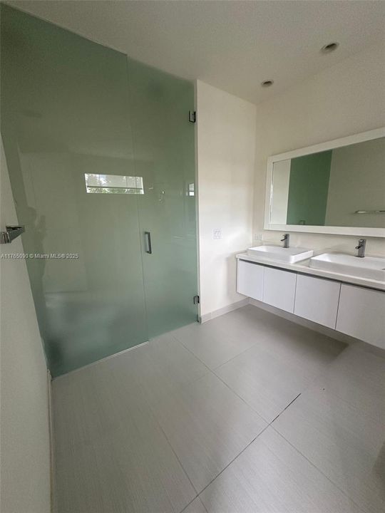 Недавно продано: $975,000 (4 спален, 3 ванн, 1720 Квадратных фут)