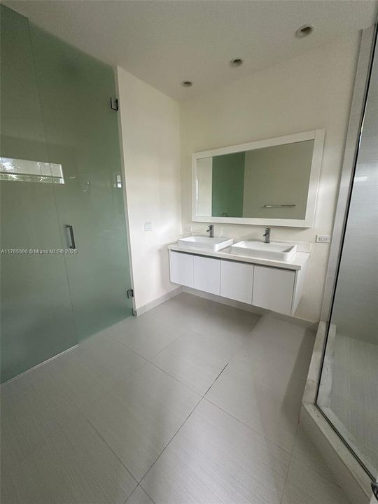 Недавно продано: $975,000 (4 спален, 3 ванн, 1720 Квадратных фут)