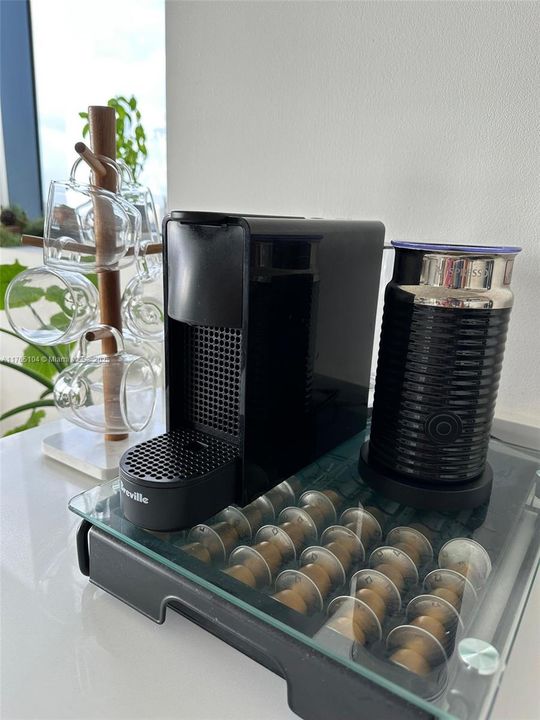 Recently Rented: $4,400 (2 beds, 2 baths, 972 Square Feet)