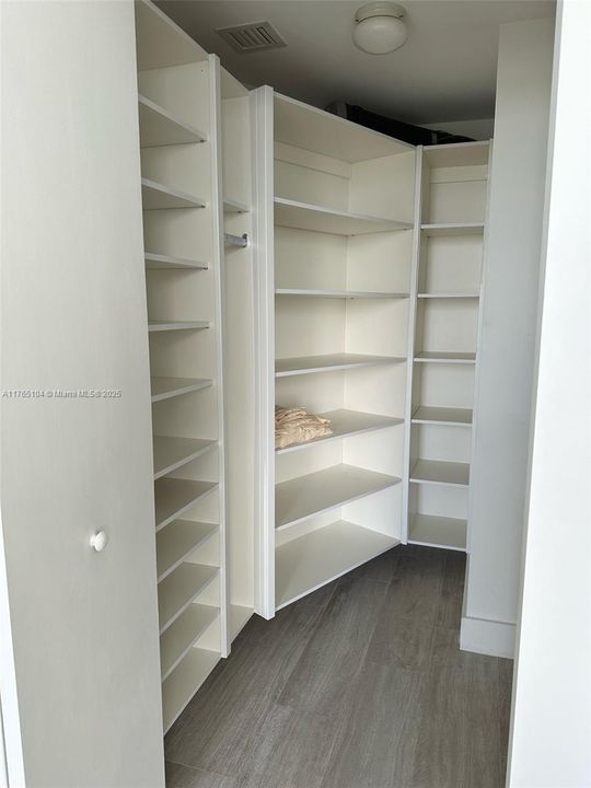 Recently Rented: $4,400 (2 beds, 2 baths, 972 Square Feet)